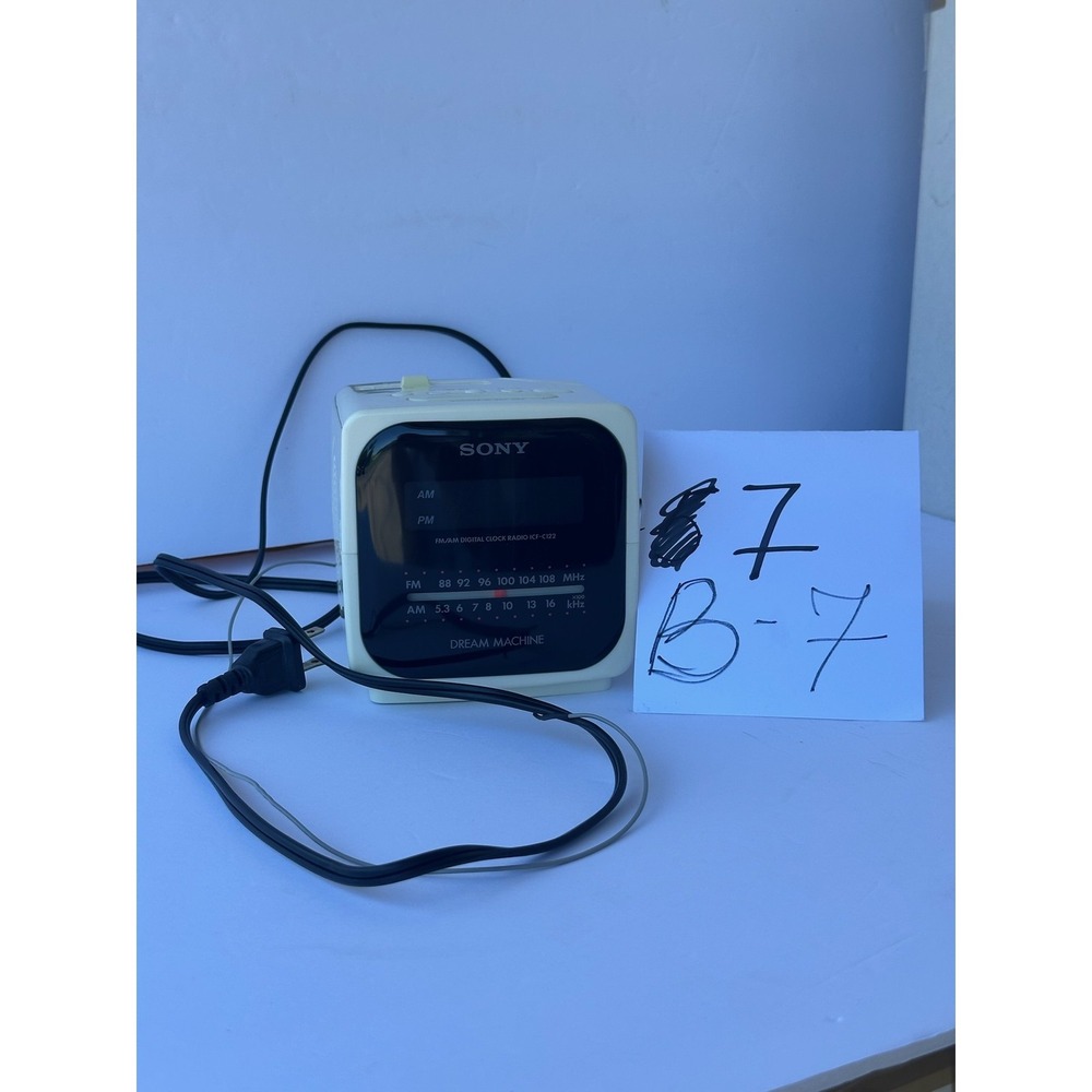 Vintage Sony Dream Machine ICF-C122 AM/FM Clock Radio Alarm - Storage B-7